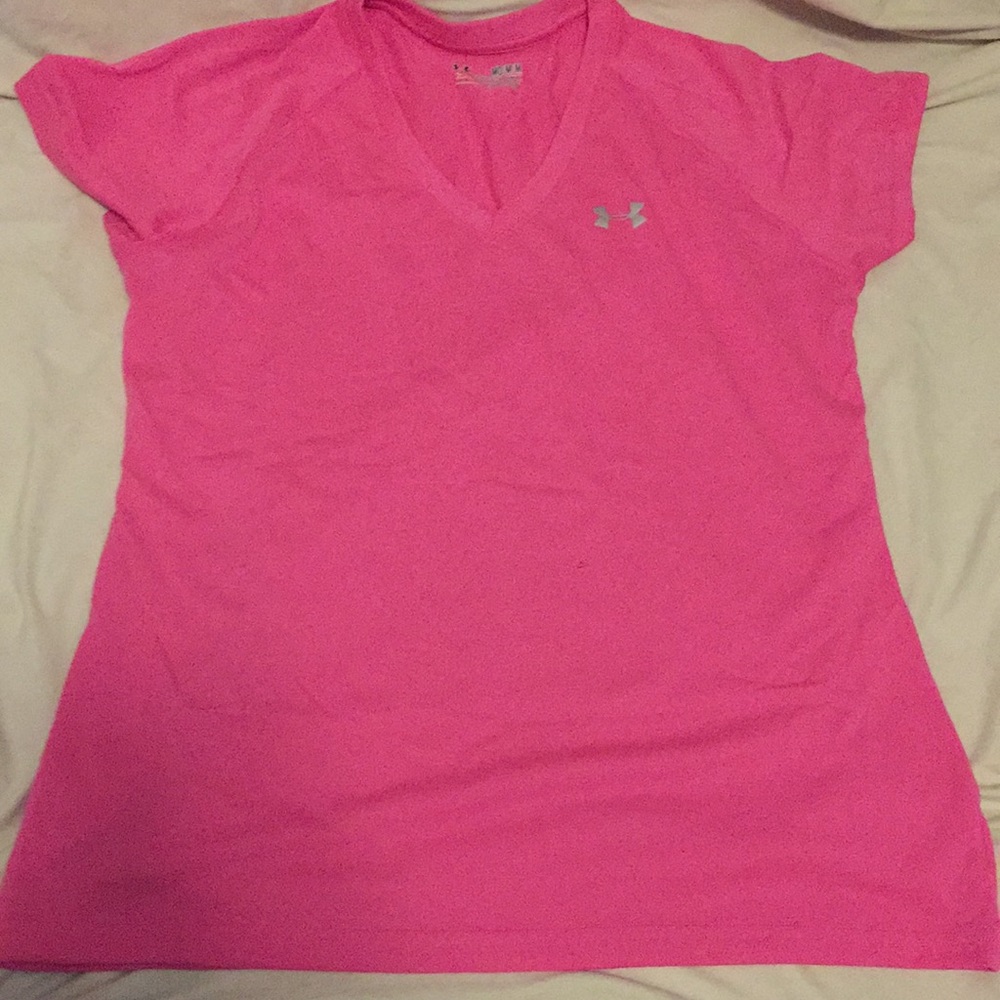 Under armour pink tee